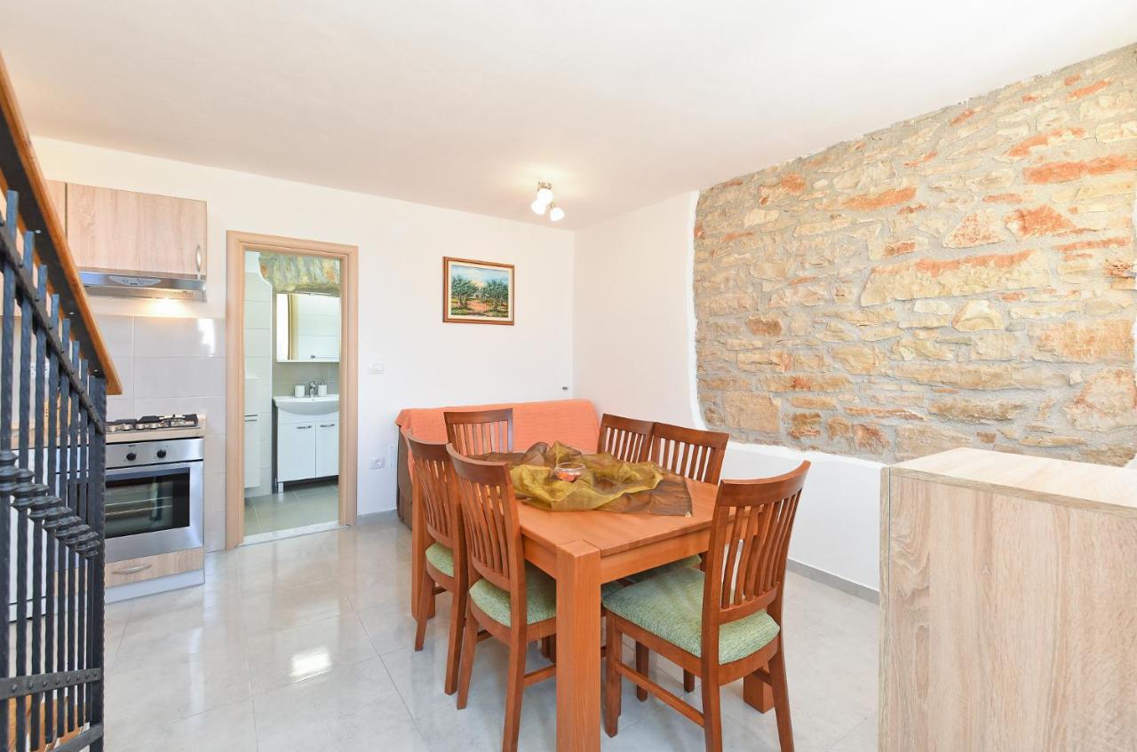 House Bruno 1735 Holiday home Galizana